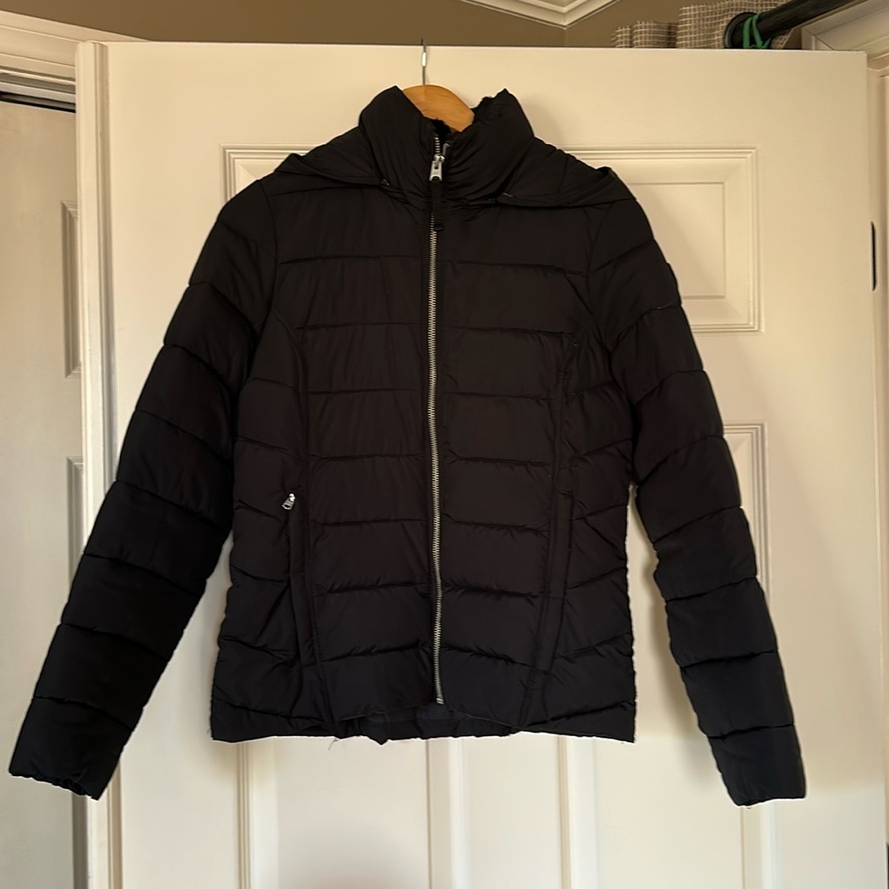 Abercrombie and Fitch size medium women’s puffer with hood